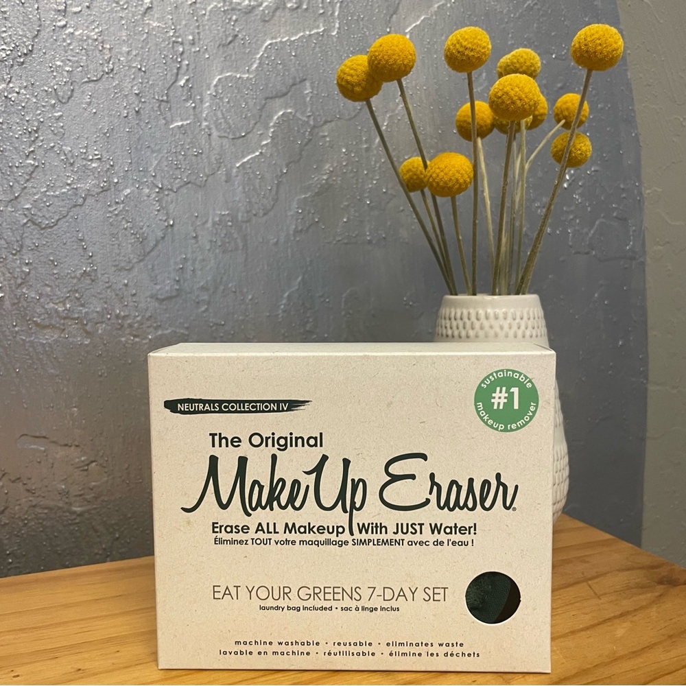 The Original MakeUp Eraser 7-Day Set Eat Your Greens